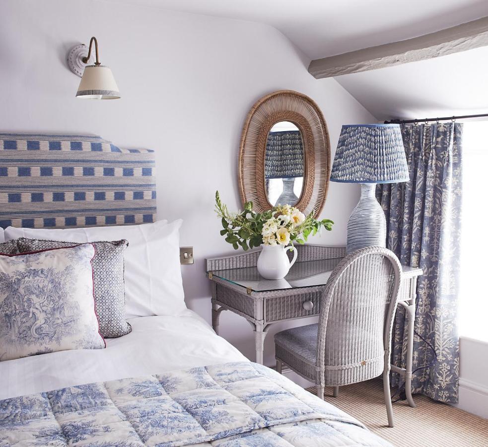 Red Lion Hotel Кловеллі Екстер'єр фото
