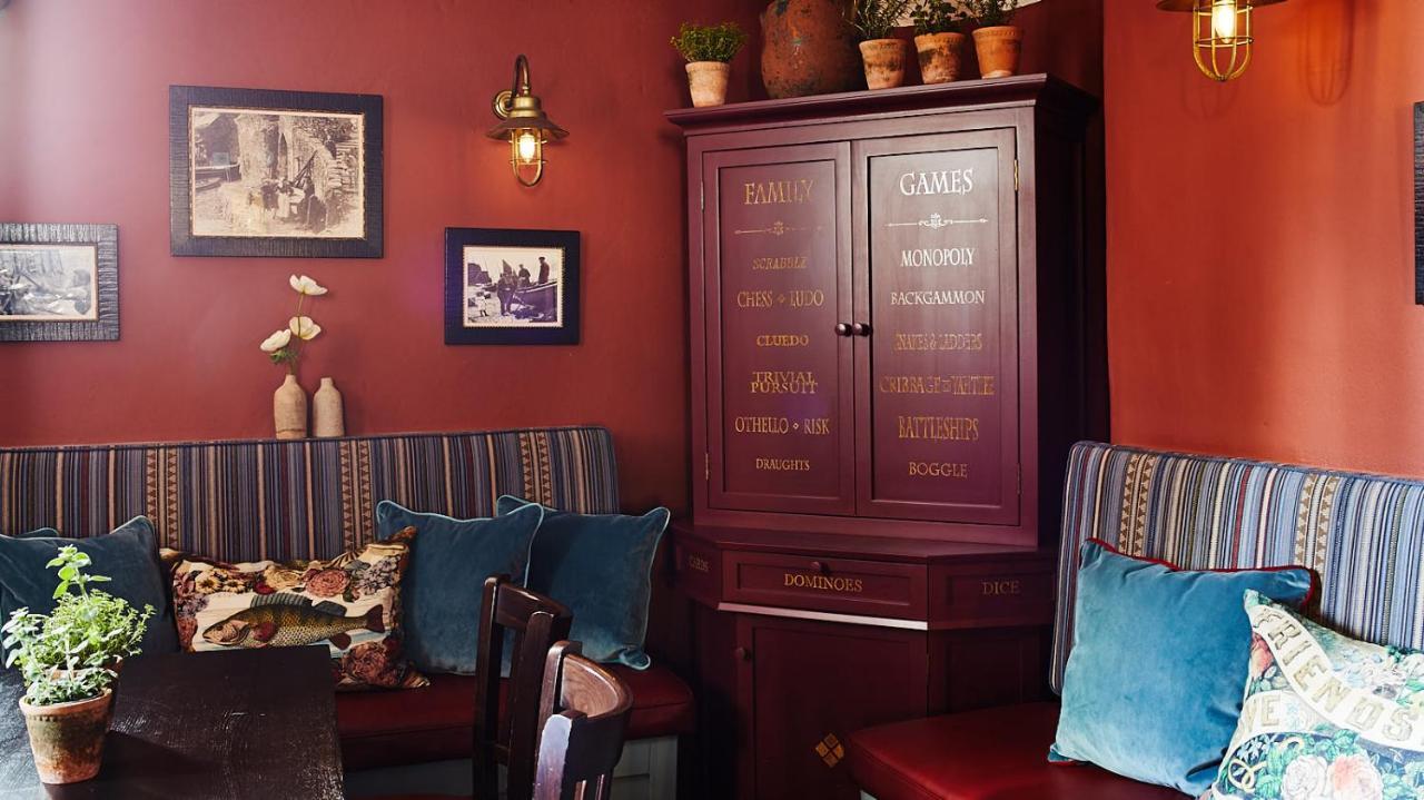 Red Lion Hotel Кловеллі Екстер'єр фото