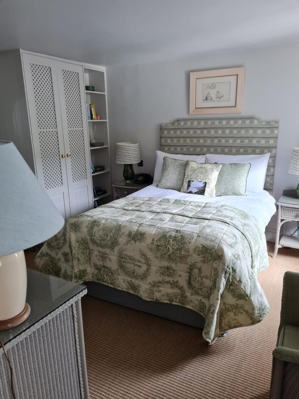 Red Lion Hotel Кловеллі Екстер'єр фото